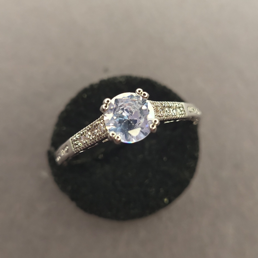 Elegant Silver Ring